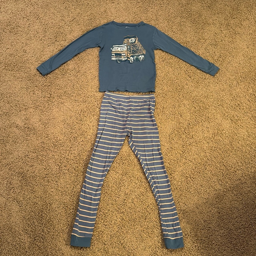 Carters dump truck theme long pajama set size 12